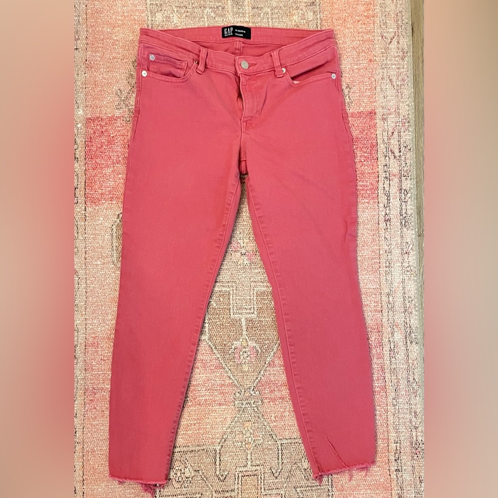 Gap raspberry Jean leggings. Size 29/6-8.